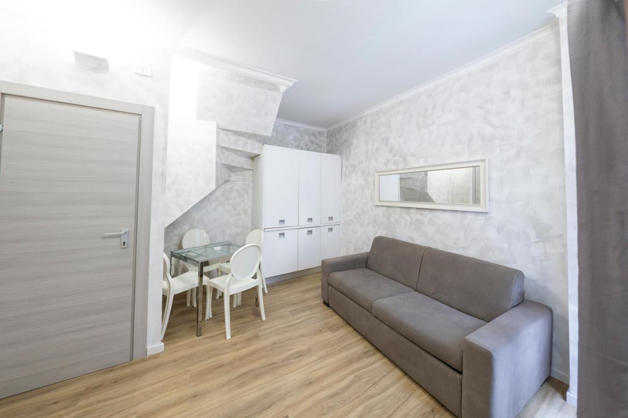 Home Holiday Rome - 2° Floor Екстер'єр фото