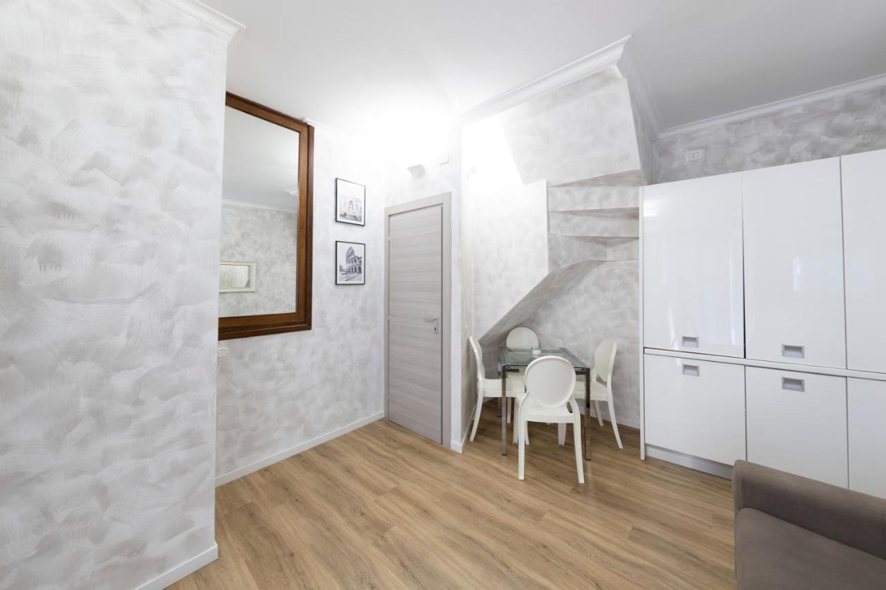 Home Holiday Rome - 2° Floor Екстер'єр фото