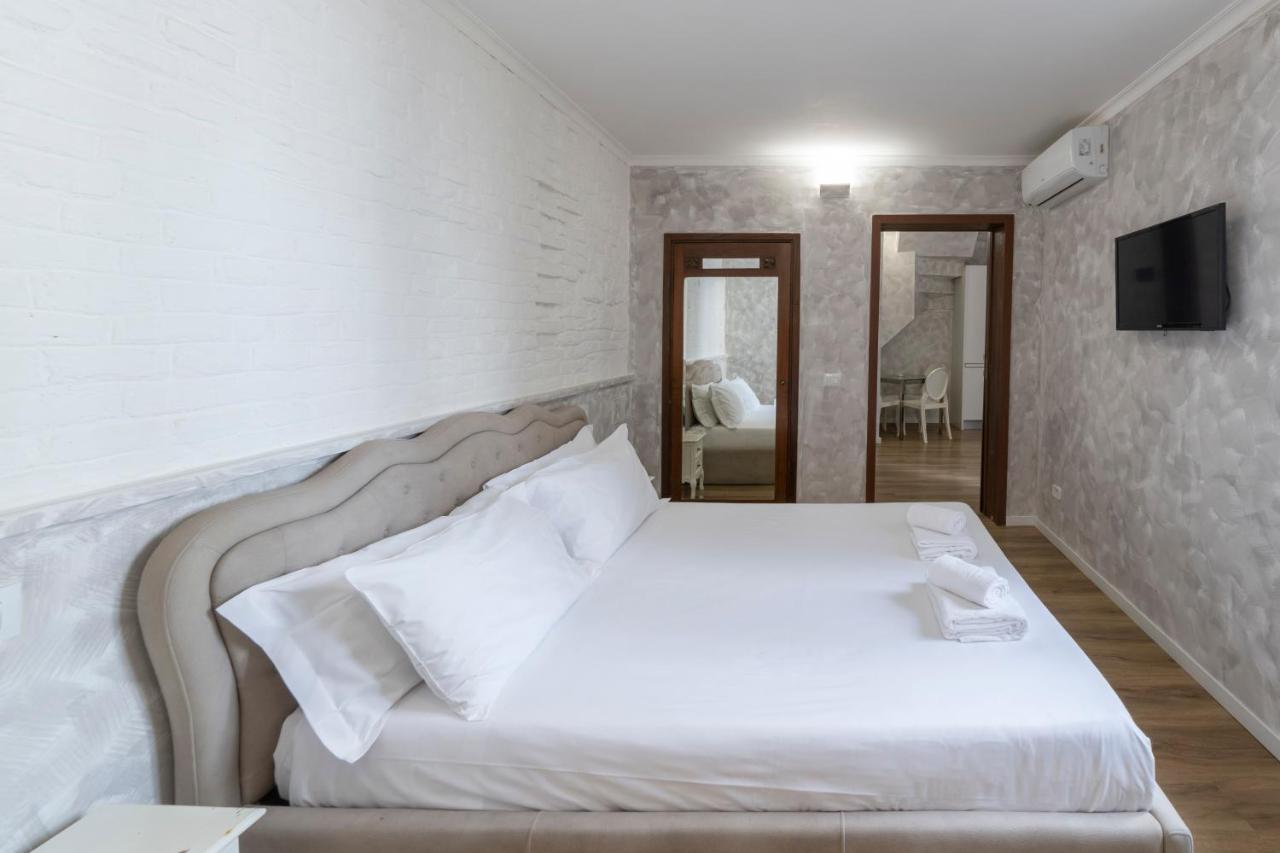Home Holiday Rome - 2° Floor Екстер'єр фото