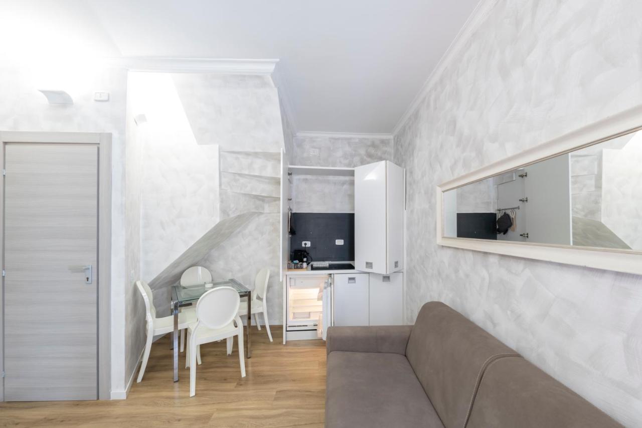 Home Holiday Rome - 2° Floor Екстер'єр фото